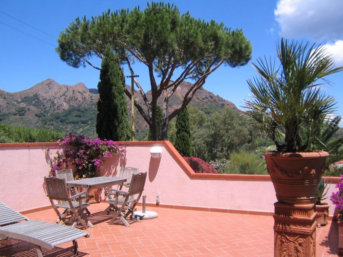 Studio-Appartment In Landhaus Mit Meerblick Porto Azzurro Zewnętrze zdjęcie