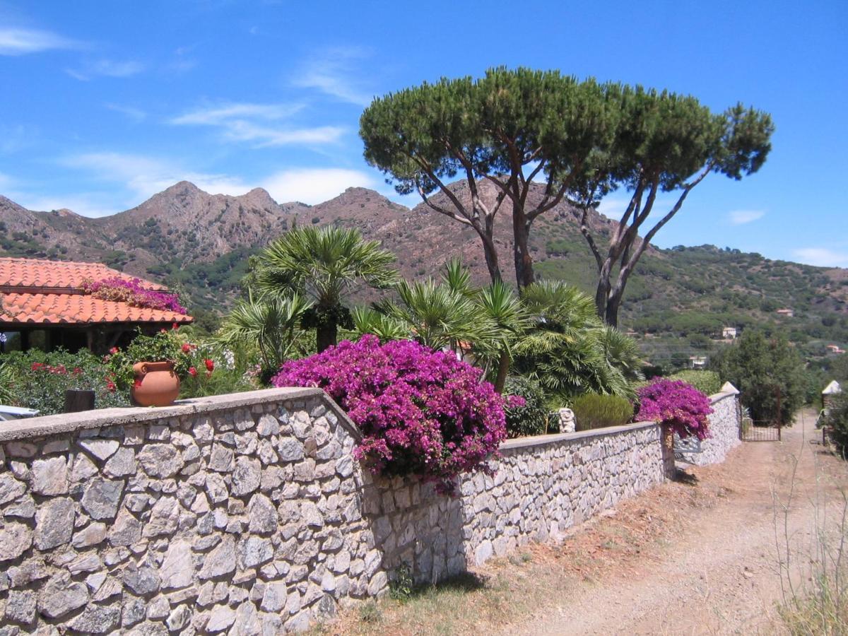 Studio-Appartment In Landhaus Mit Meerblick Porto Azzurro Zewnętrze zdjęcie