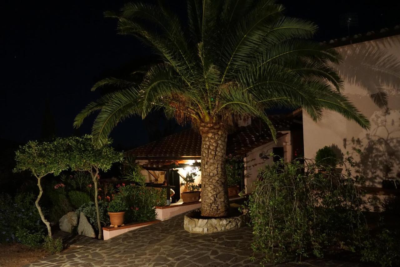 Studio-Appartment In Landhaus Mit Meerblick Porto Azzurro Zewnętrze zdjęcie